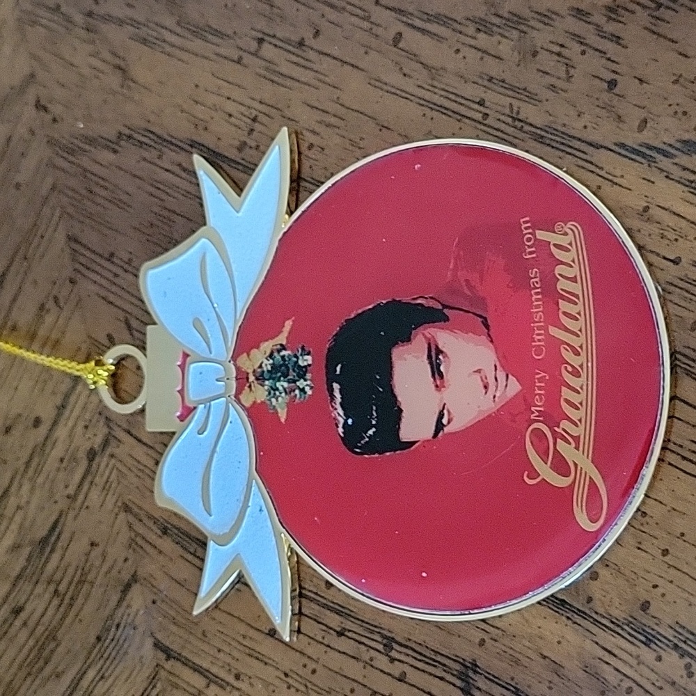 Elvis Presley Graceland Misletoe Ornament, Prestine, Like New